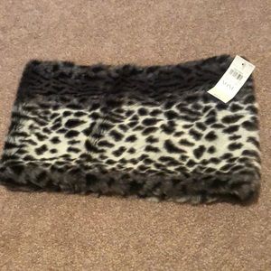 Ann Taylor Leopard print neck scarf